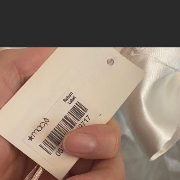 Linea Donatella Ivory “Mrs” robe NWT! - Picture 9 of 12